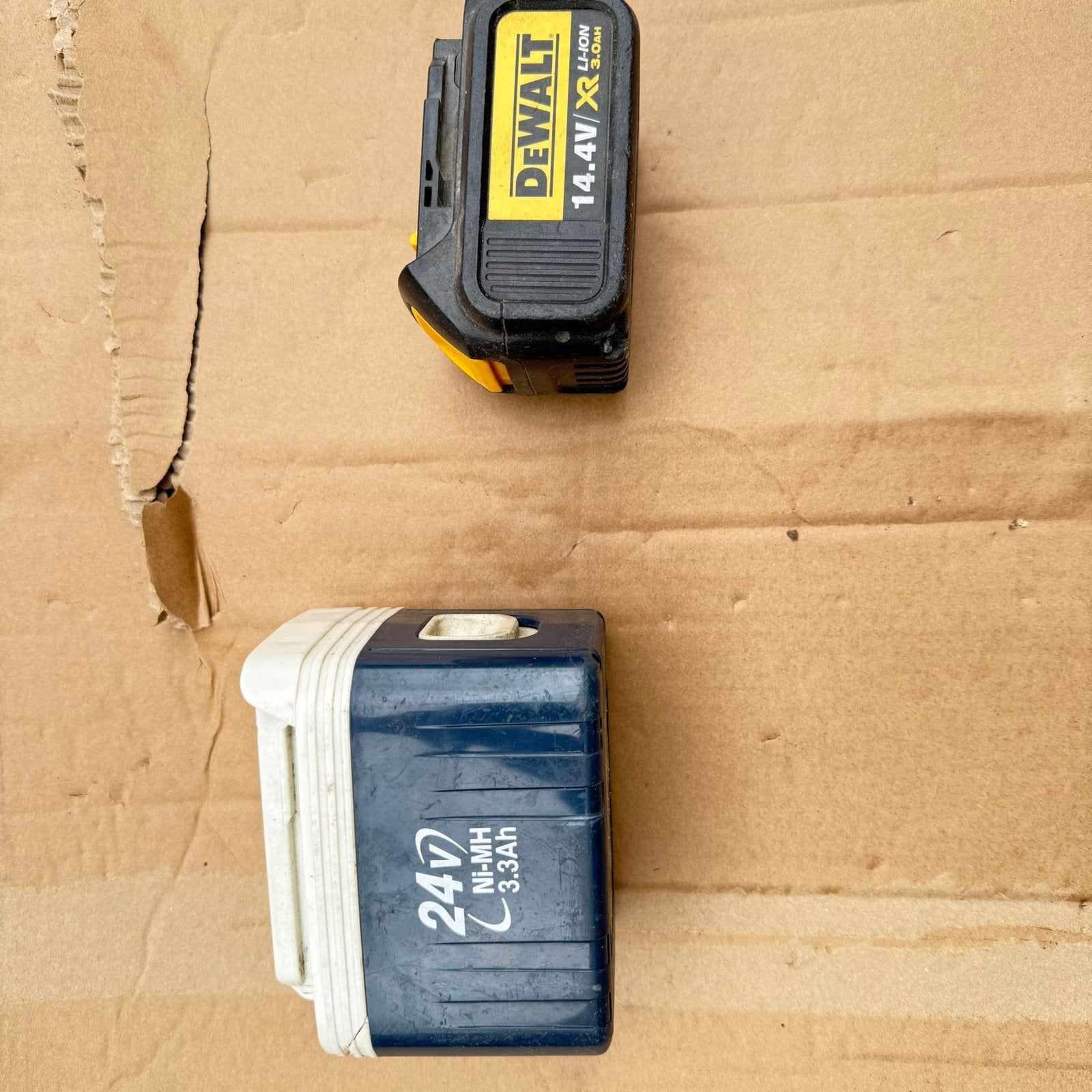 Makita , de walt battery - defect, Doe-het-zelf en Bouw, Ophalen of Verzenden, Gebruikt, Boor- en Schroefmachine