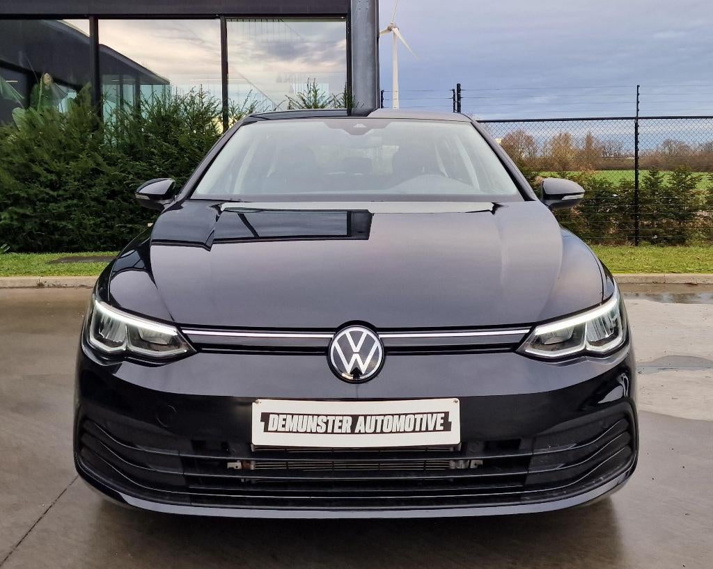 Volkswagen Golf Golf 1.0 eTSI Life/Carplay/Camera/HTD SEATS, Auto's, Automaat, Dealer onderhouden, Stof, Euro 6