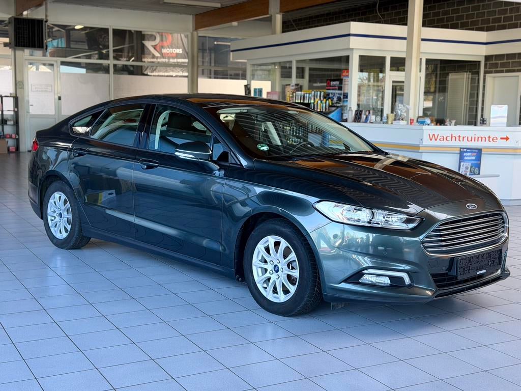 FORD MONDEO BUSINESS EDITION/ BENZINE/EURO6, Auto's, Voorwielaandrijving, Stof, https://public.car-pass.be/vhr/50a24c33-7913-4acb-9809-e426a4871efb