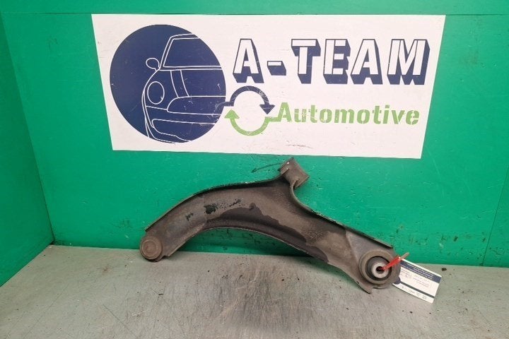 BRAS DE SUSPENSION AVANT DROIT (TRIANGLE) Renault, Utilisé, Renault
