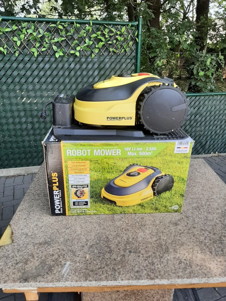 Grasrobot Powerplus, Tuin en Terras, Robotmaaiers, Gebruikt, Meer dan 25 cm, Met regensensor, Ophalen