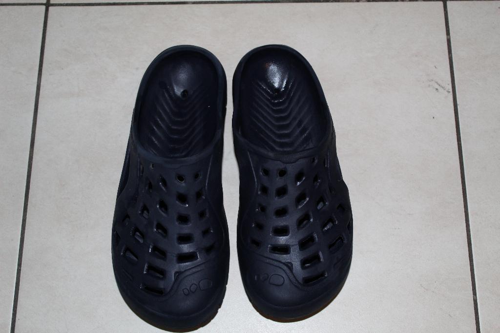 Slippers maat 42, donker blauw, Kleding | Heren, Schoenen, Blauw, Zo goed als nieuw, Ophalen, Slippers