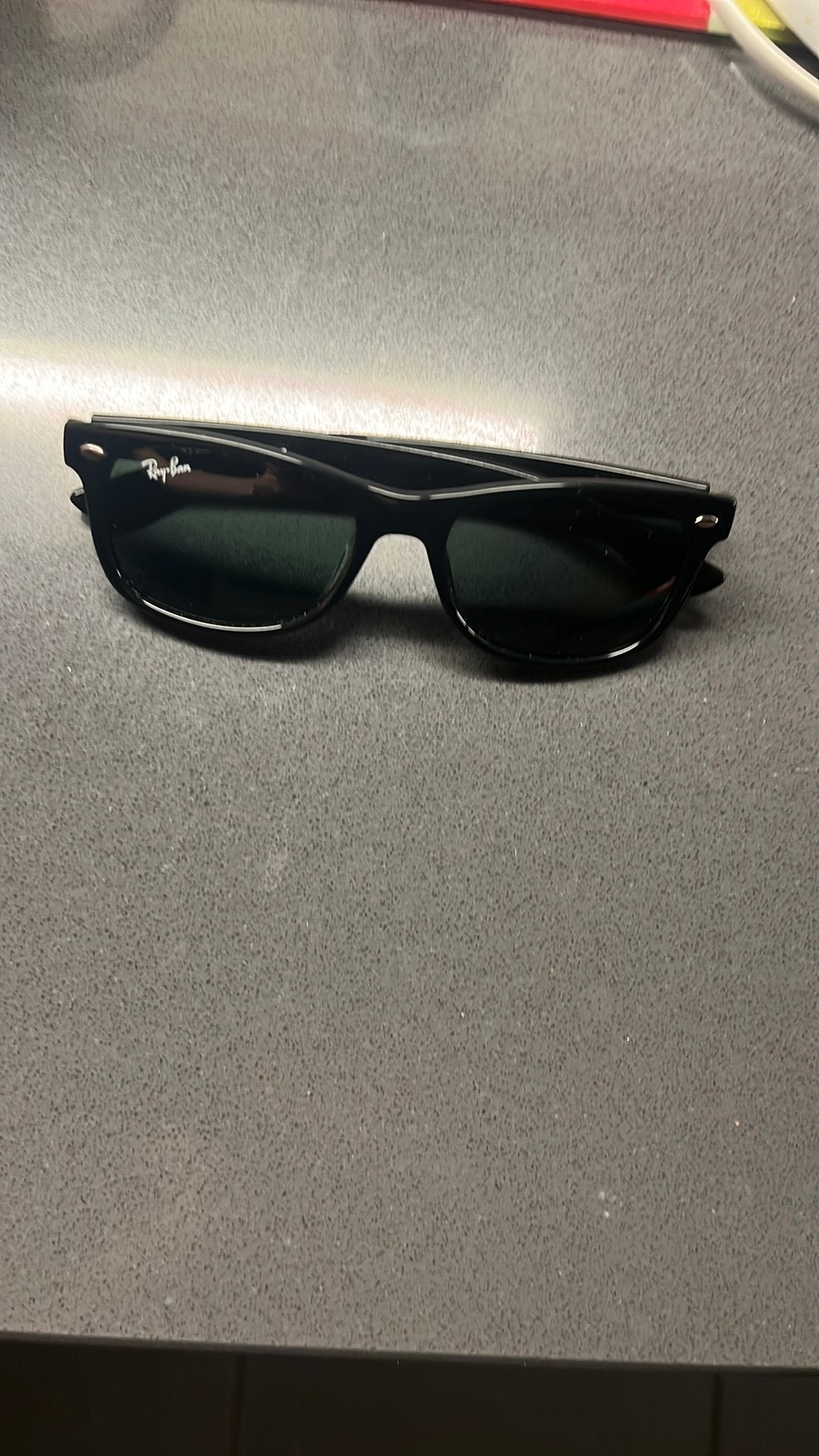 Ray-ban zonnebril Jr (met zakje), Ophalen, Zonnebril, Zwart, Zo goed als nieuw