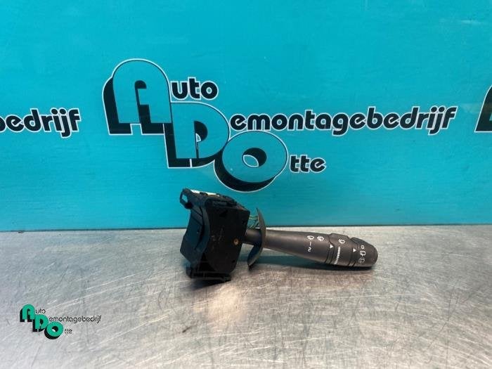 Commutateur essuie-glace d'un Renault Twingo (Twingo 07-), Renault, -, 3 mois de garantie, Utilisé