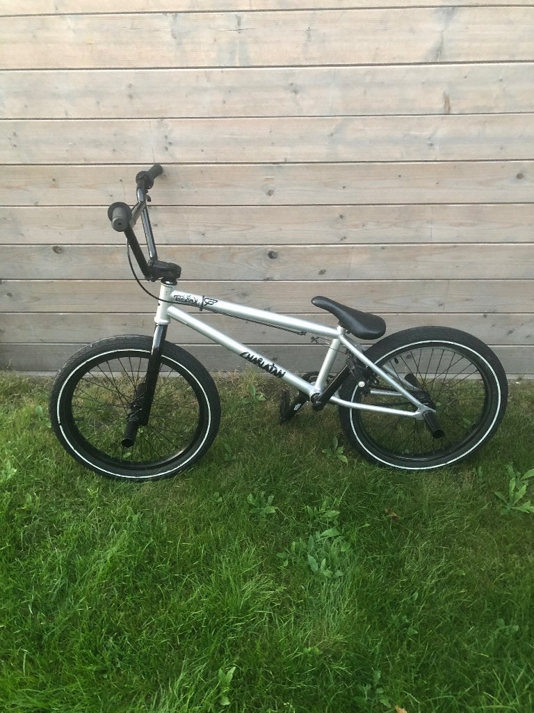 Total BMX Charlatan - Zilver - Top staat - Met pegs, Fietsen en Brommers, Ophalen, Zo goed als nieuw, Total bmx
