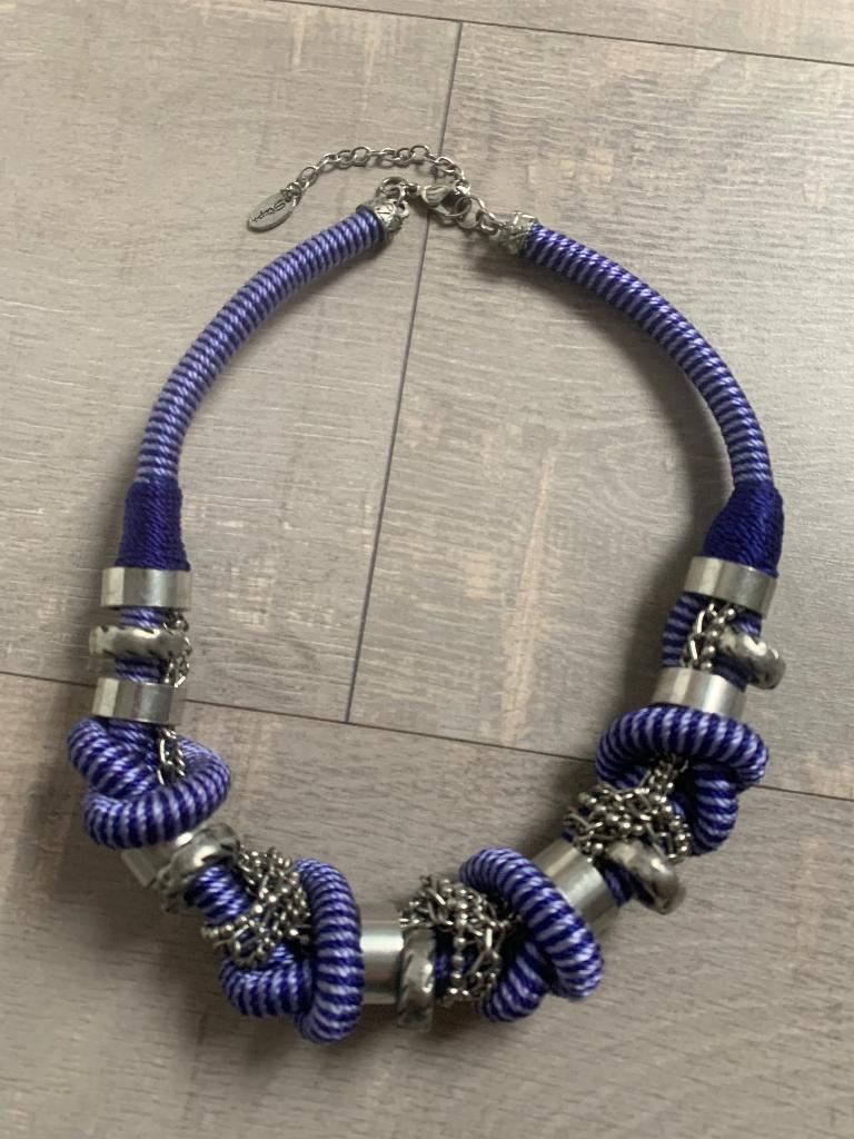 Collier ras-du-cou en argent violet Steps topper, Enlèvement ou Envoi, Comme neuf, Réglable, Violet