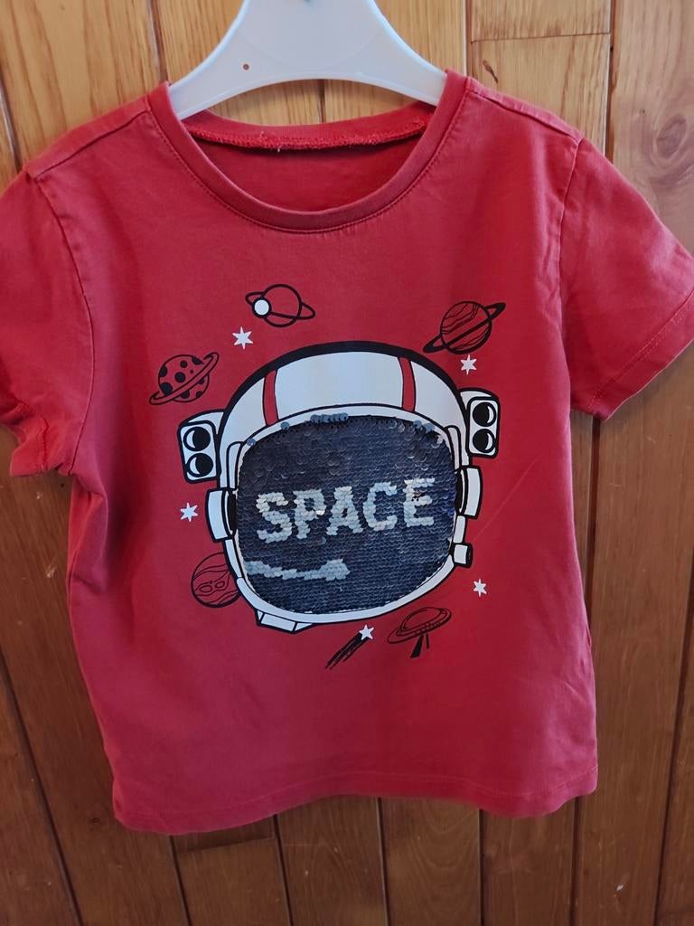Space t-shirt, Kinderen en Baby's, Kinderkleding | Maat 104, Ophalen, Zo goed als nieuw, Shirt of Longsleeve, JBC.