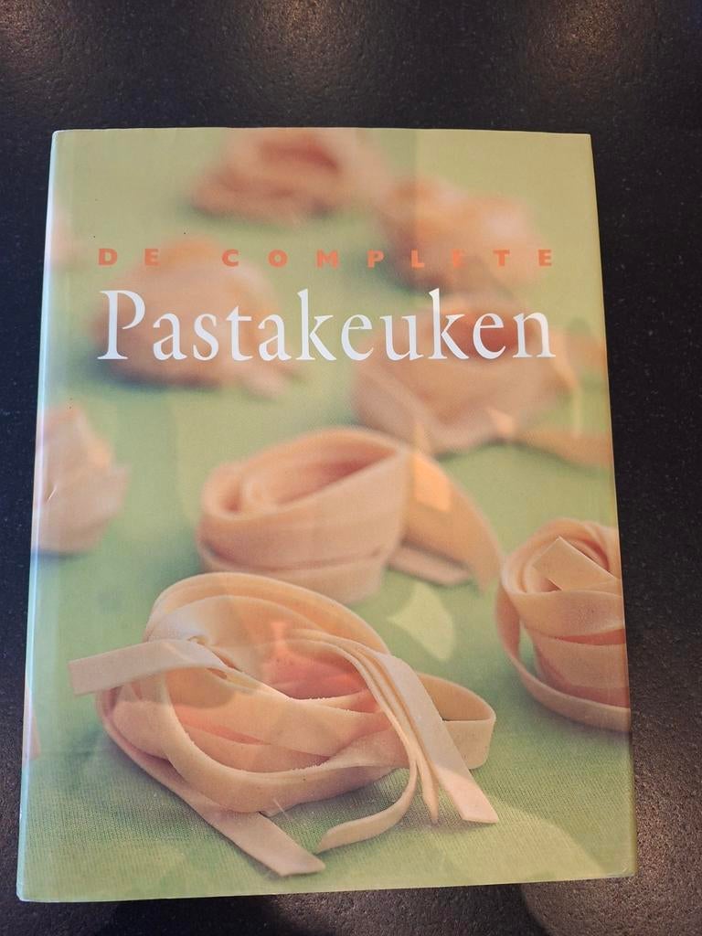 De complete pastakeuken, Enlèvement