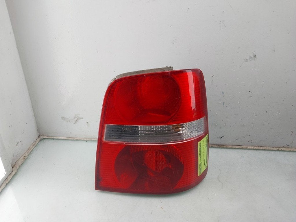 FEU ARRIÈRE DROIT Touran (1T1 / T2) (|1T0945096C|), Autos : Pièces & Accessoires, Éclairage, Dhr. J. Ham, Volkswagen, Administratie@autoham.nl