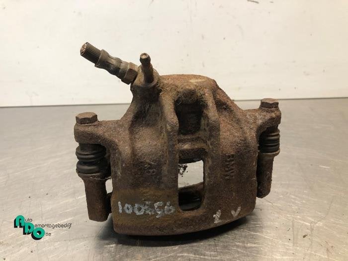 Remklauw (Tang) links-voor van een BMW 3-Serie (3-Serie 82-), Gebruikt, -, -, Ophalen of Verzenden
