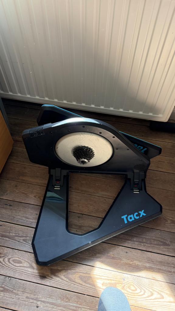 Tacx NEO 2T Smart, Ophalen, Zo goed als nieuw