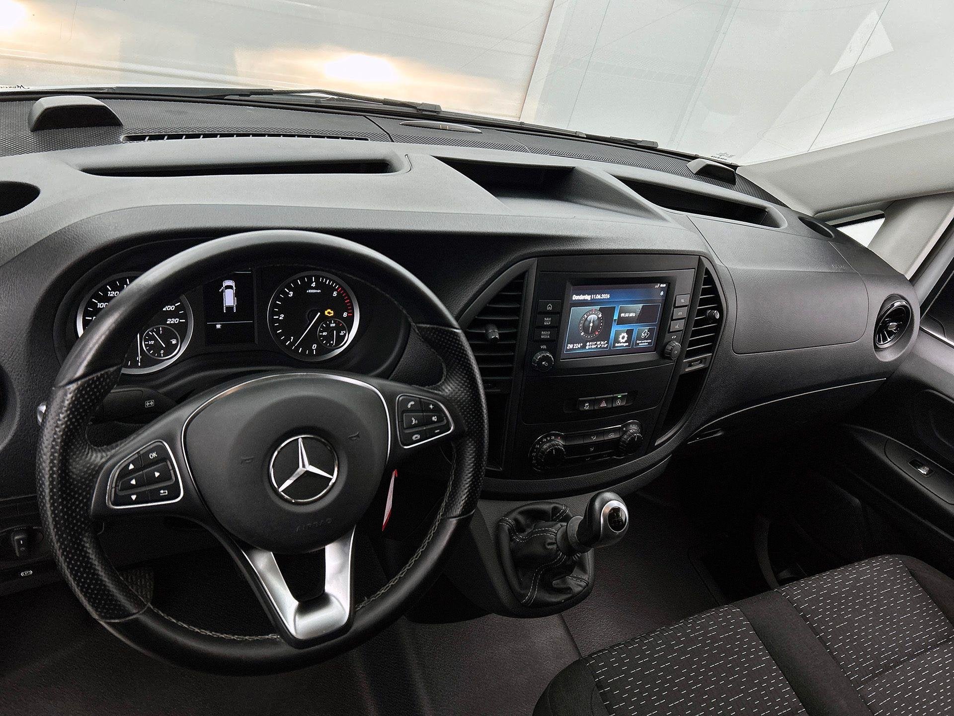 Mercedes-Benz Vito 114 L2 | Achteruitrijcamera | Navigatie |, 100 kW, 4 deurs, Gebruikt, Euro 6