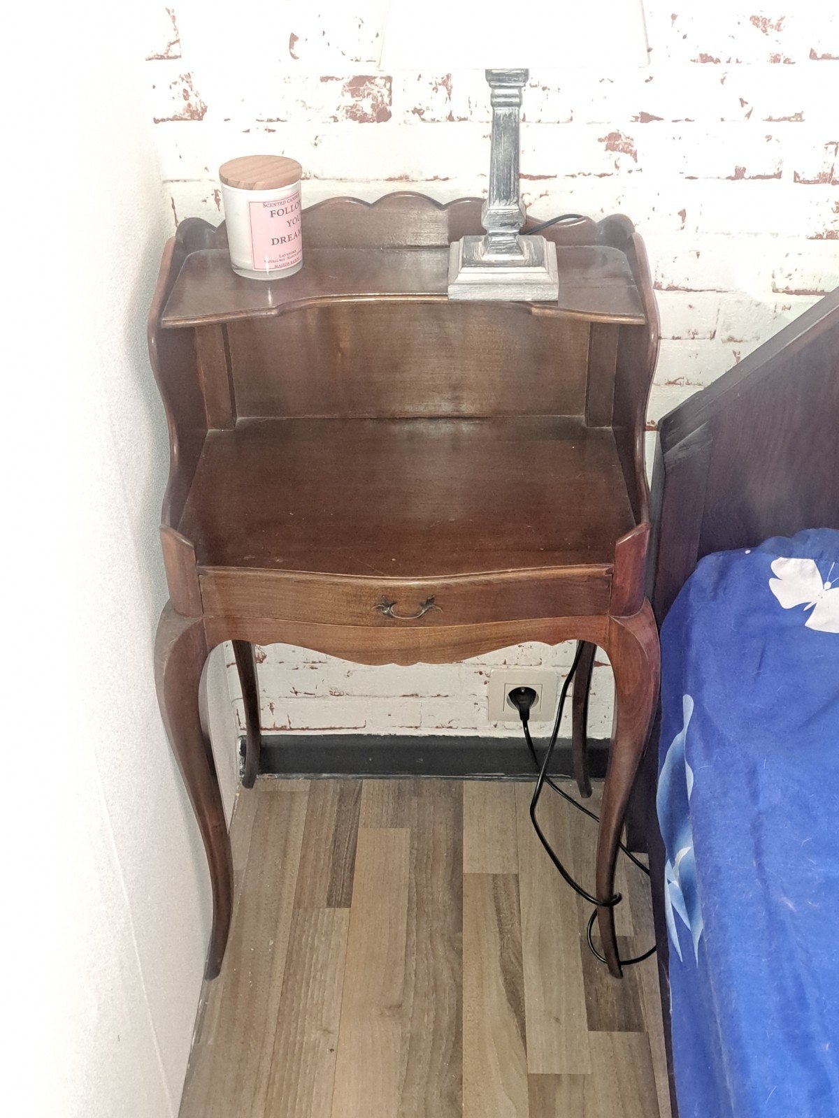 Bruin antieken bed, Huis en Inrichting, Slaapkamer | Bedden, Ophalen, Twijfelaar