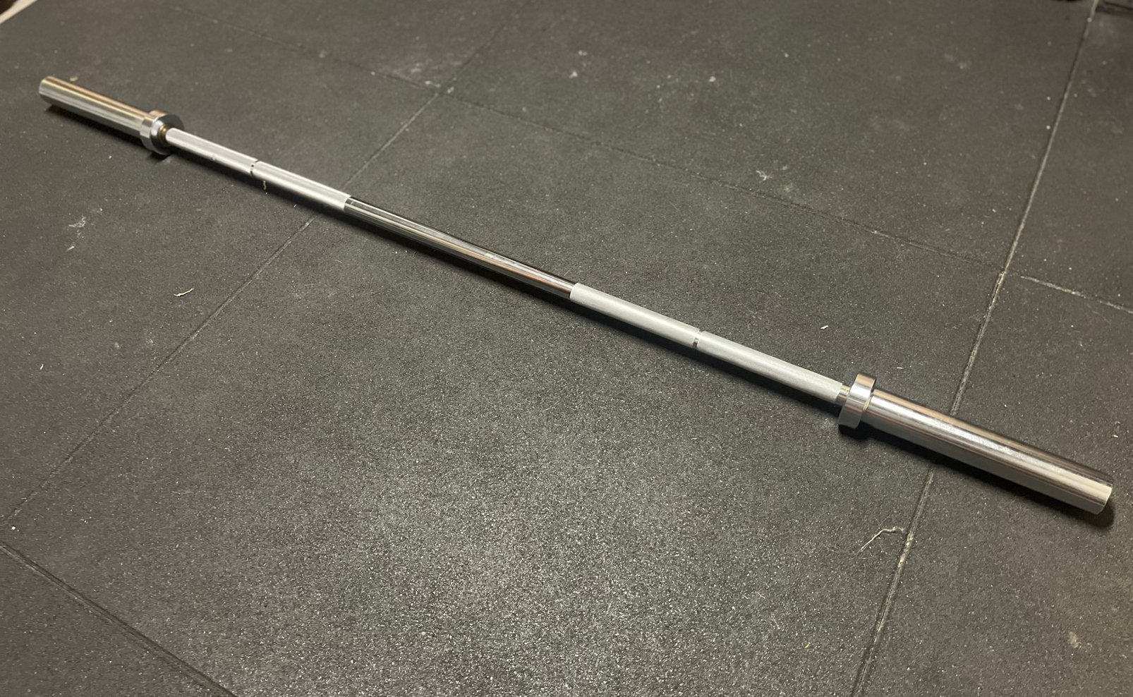Barbell (15 kg, 180 cm, 50 mm), option avec plaques de poids, Sports & Fitness, Équipement de fitness, Enlèvement, Comme neuf