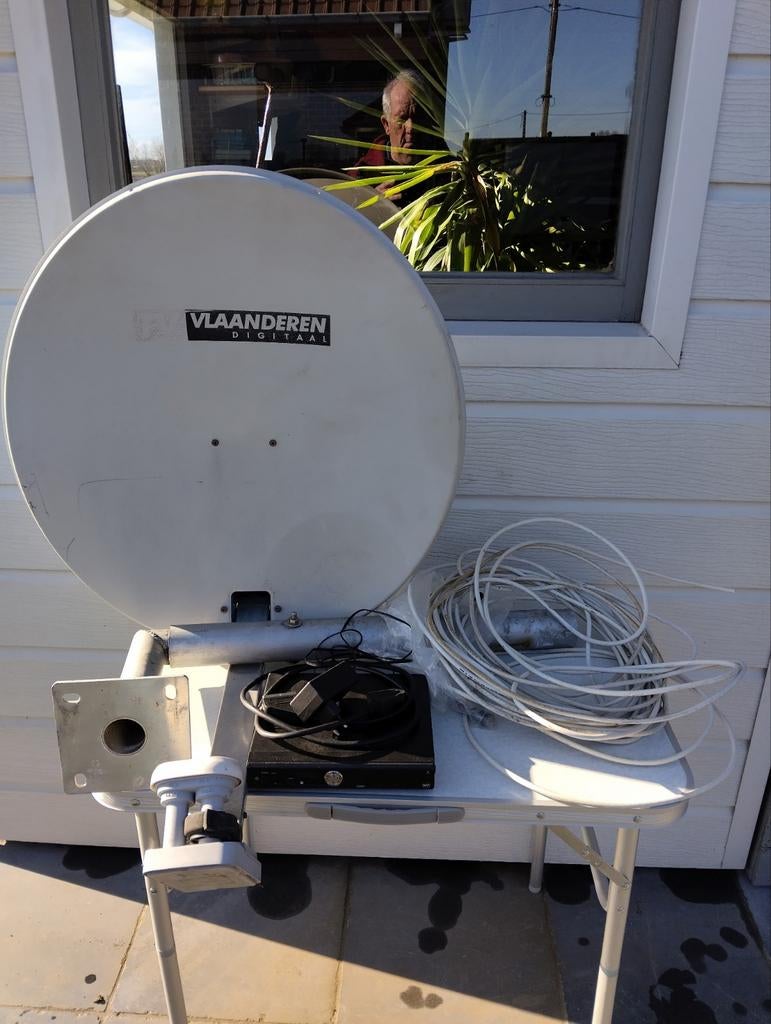 Schotel Antenne TV Vlaanderen, Audio, Tv en Foto, Schotelantennes, Ophalen