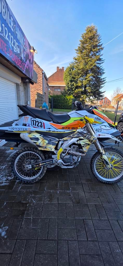 Rmz 450cc et scooter 250cc, Entreprise