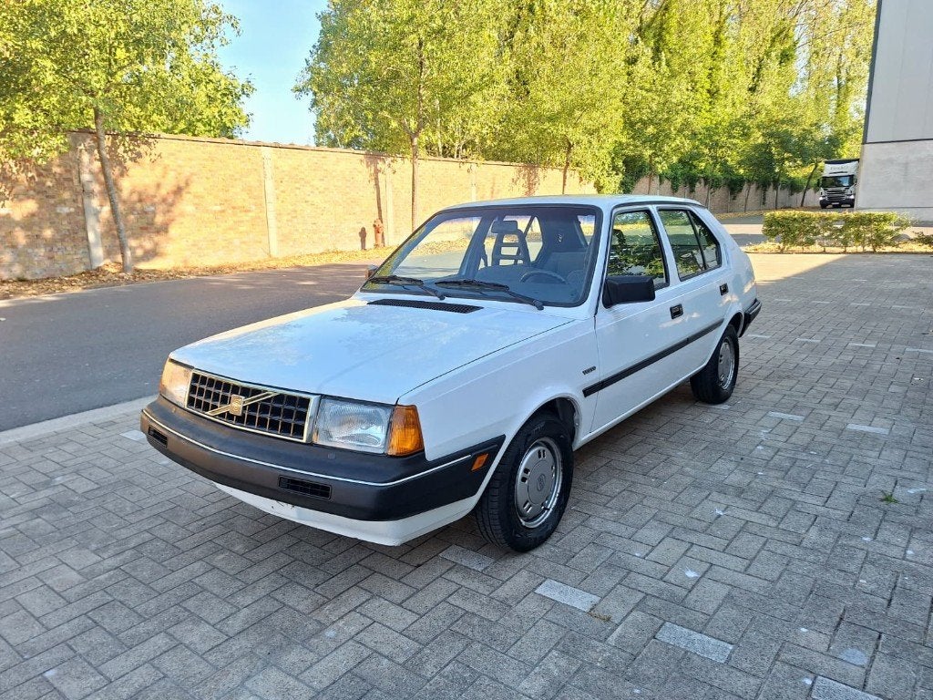 Volvo 340 VARIO | 1990 | 82.000km | Topstaat, Automaat, Stof, Zwart, Wit