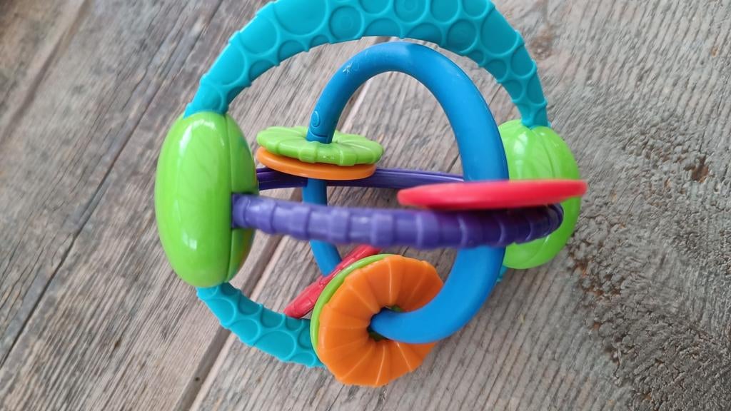 Oball rammelaar, Kinderen en Baby's, Ophalen of Verzenden, Rammelaar