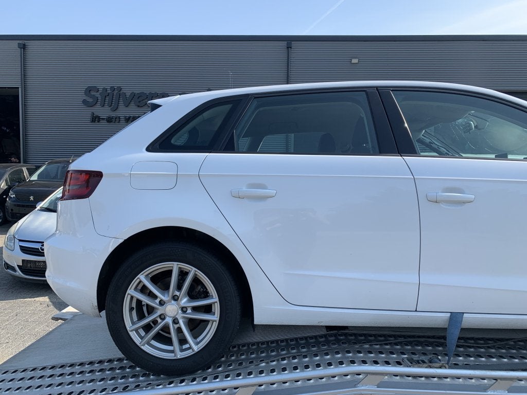 Audi A3 8V deur portier LY9C rechts achter