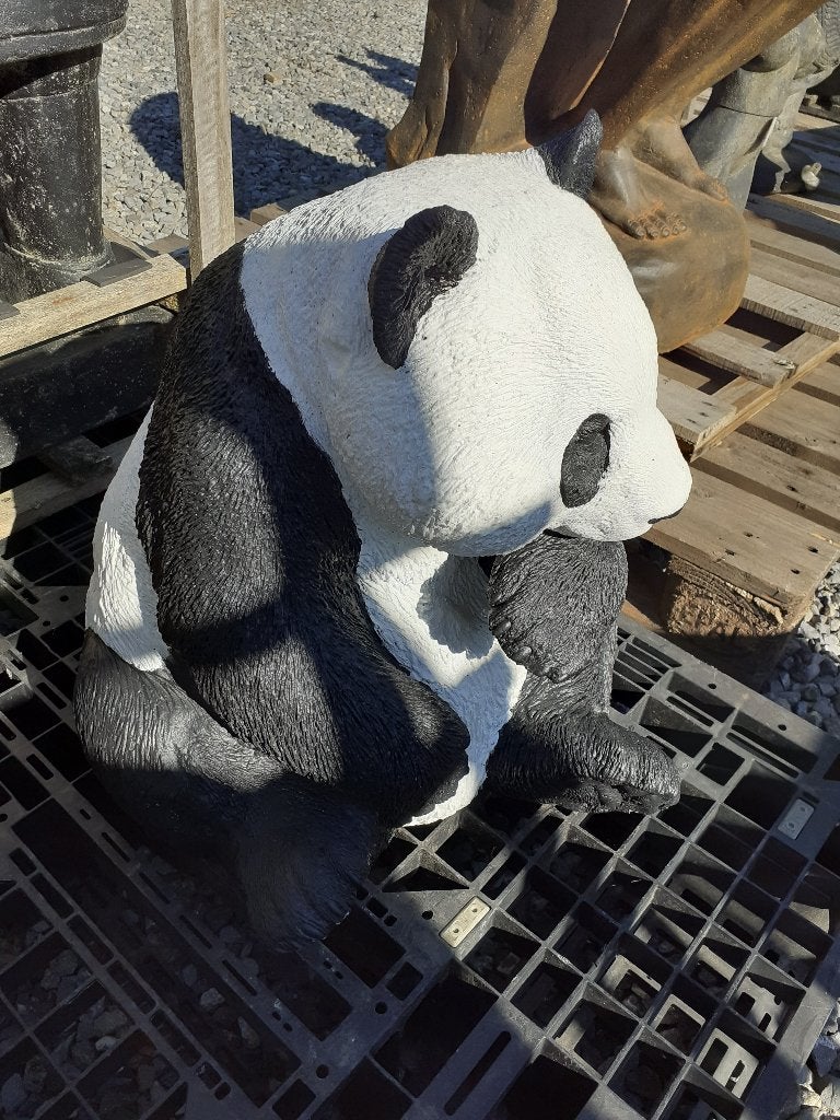 Schitterende panda in gepatineerde gereconstitueerde steen, Tuin en Terras, Ophalen, Nieuw, Overige materialen, Dierenbeeld
