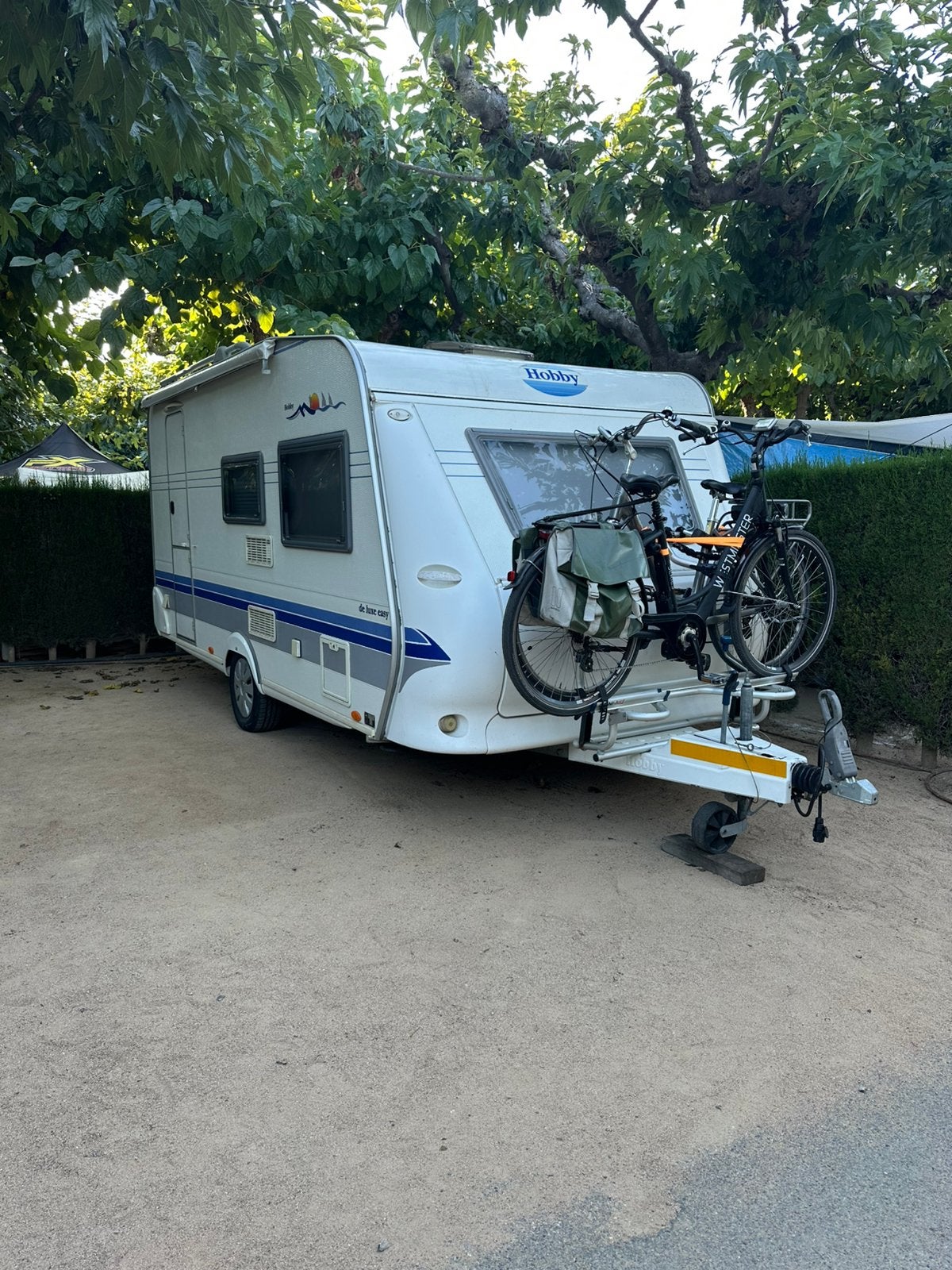 Hobby deluxe easy caravan te koop., Particulier, Fietsenrek, Hobby