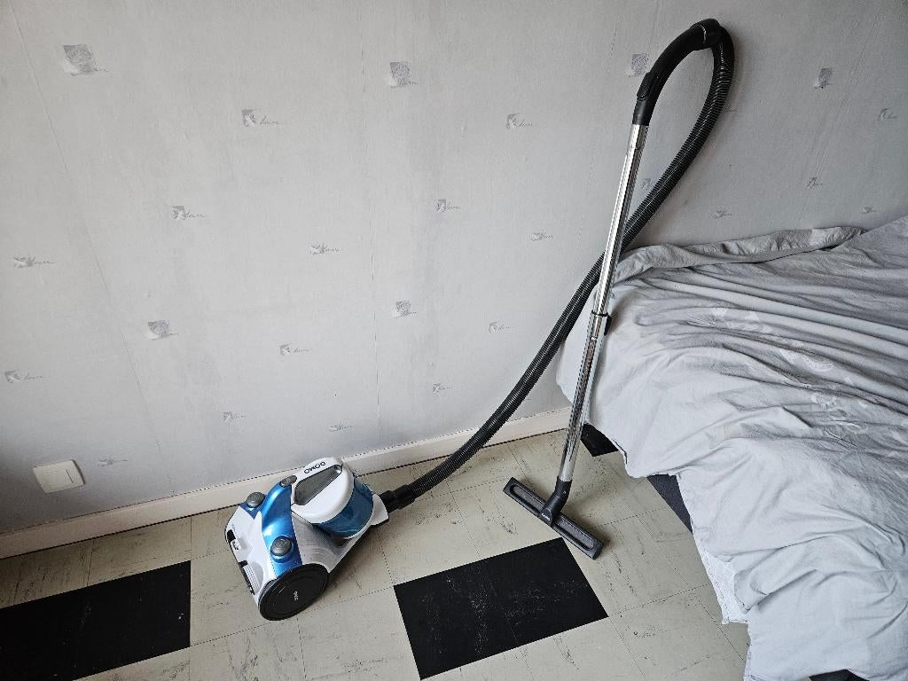 Aspirateur Domo, Enlèvement, Utilisé, Réservoir