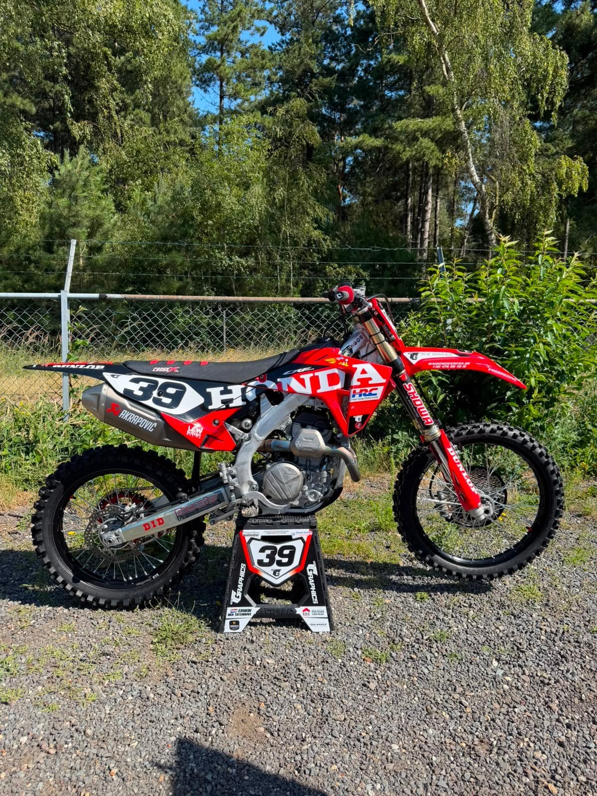 Honda crf250 2026 met 15.4 uur, titanium akrapovic enz...., Particulier
