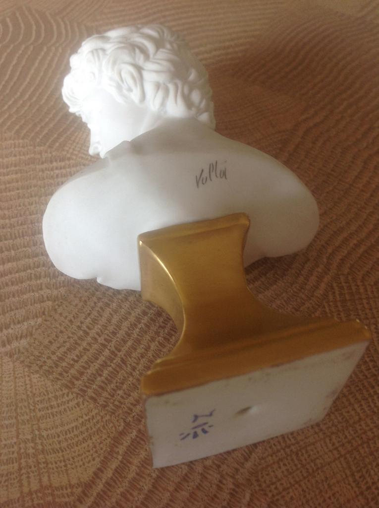 Capodimonte - David, Enlèvement ou Envoi, Comme neuf