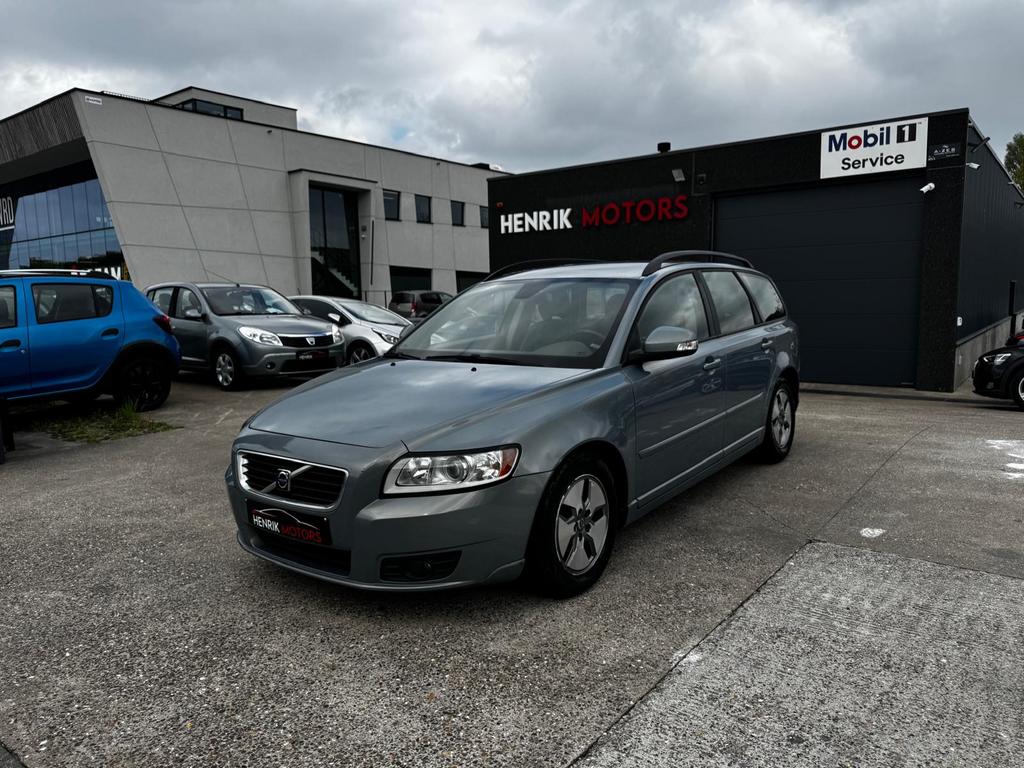 Volvo V50 1.6d •Airco• •Cruise• GARANTIE / KEURING / CARPASS, Auto's, Volvo, https://public.car-pass.be/vhr/3ade290e- 3bce-48ac-9420-fe3e528e67b1