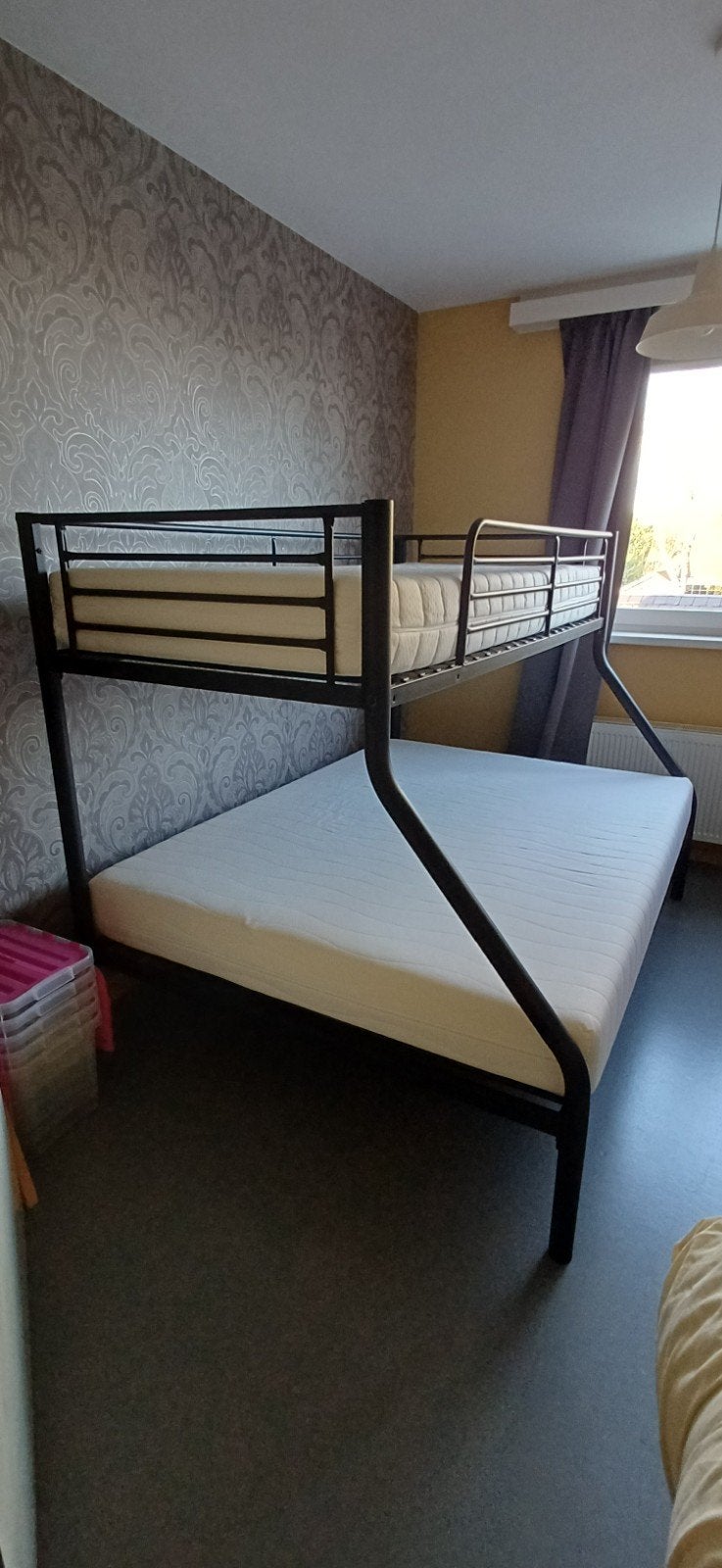 Zeer mooi stapelbed  140x190 + 90x190 cm  incl. 2 matrassen, Ophalen