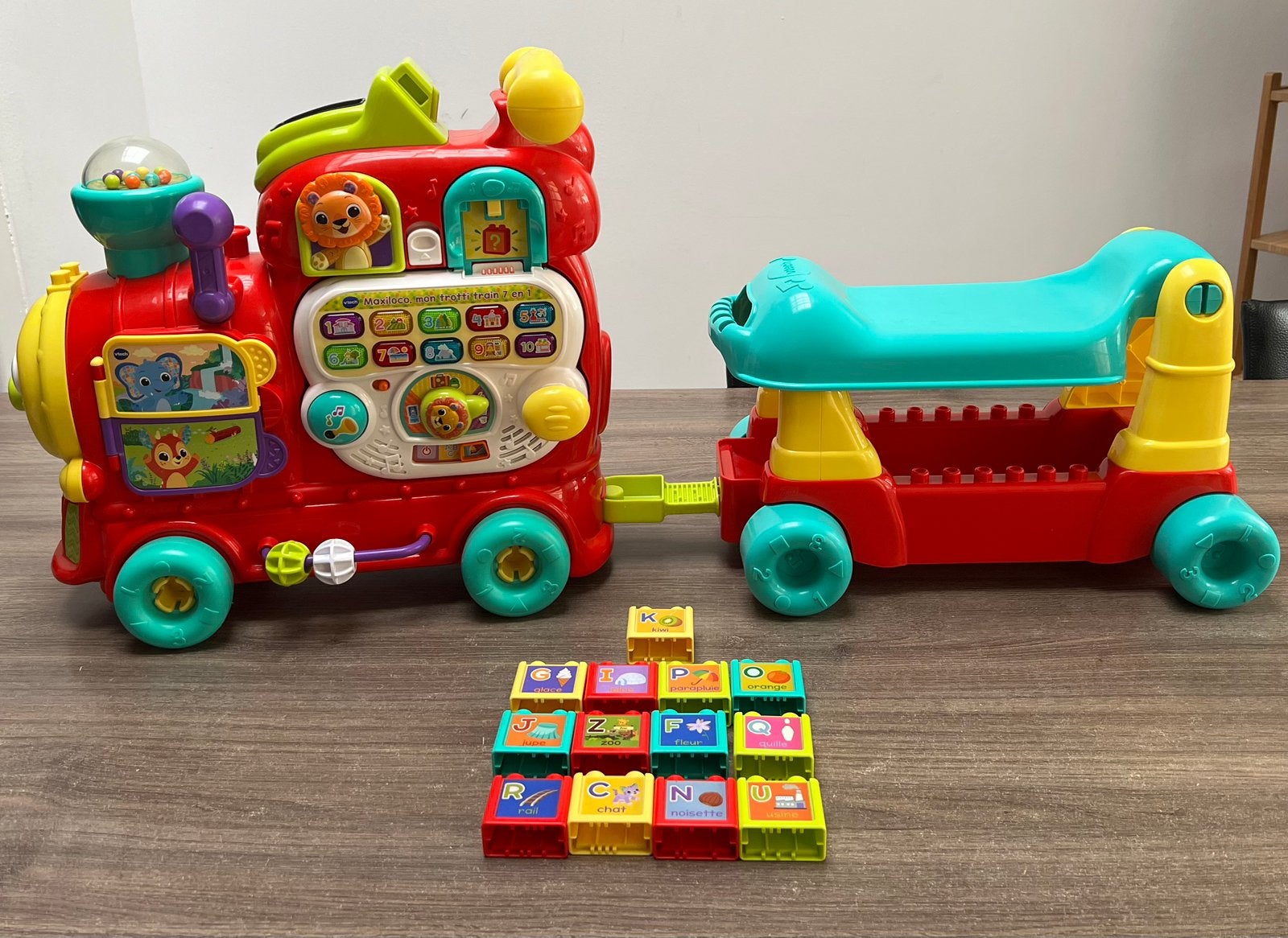 Locomotile et déambulateur Vtech Play 2 en 1, Enlèvement, Comme neuf