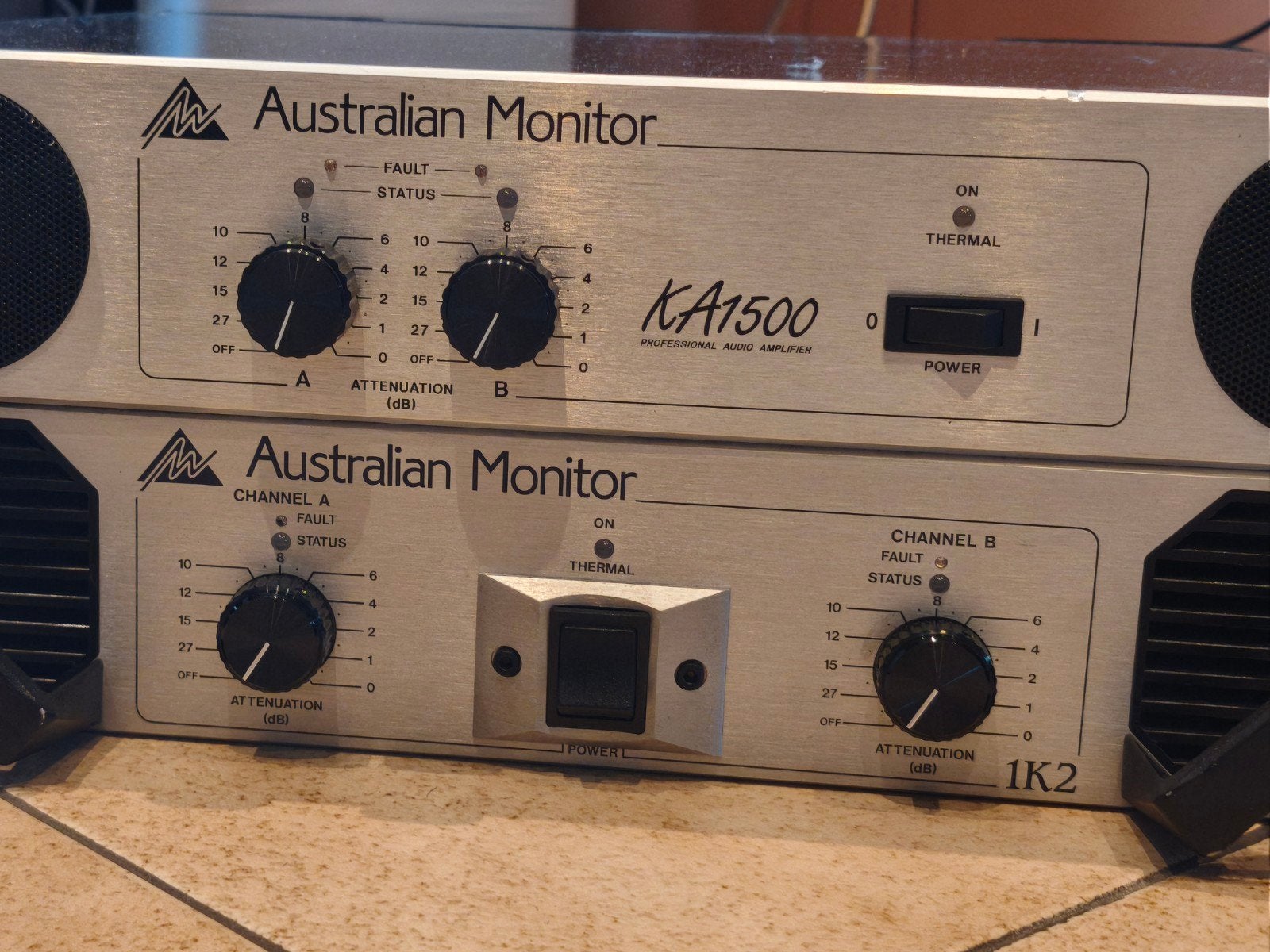2 x mosfet  Amp australian monitor ka 1500 - 1k2, Ophalen of Verzenden