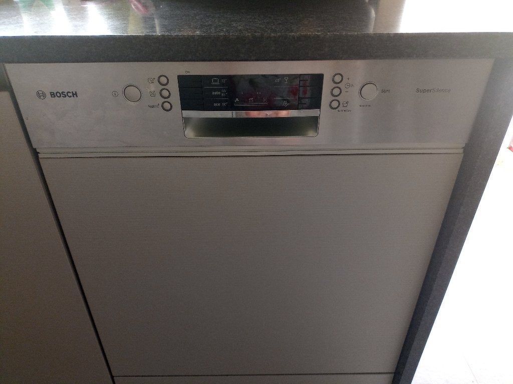 Vaatwasser Bosch te koop, Elektronische apparatuur, Vaatwasmachines, Ophalen, Gebruikt, 14 tot 18 liter, Inbouw