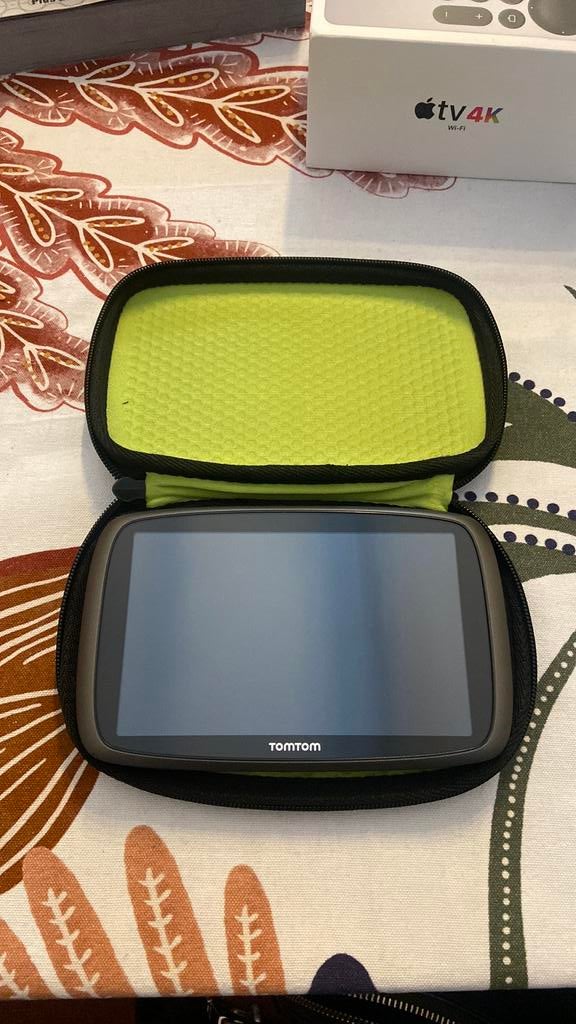 GPS Tomtom Z1230 Écran XXL avec housse et support BIEN LIRE, Autos : Divers, Navigation de voiture, Utilisé, Enlèvement ou Envoi