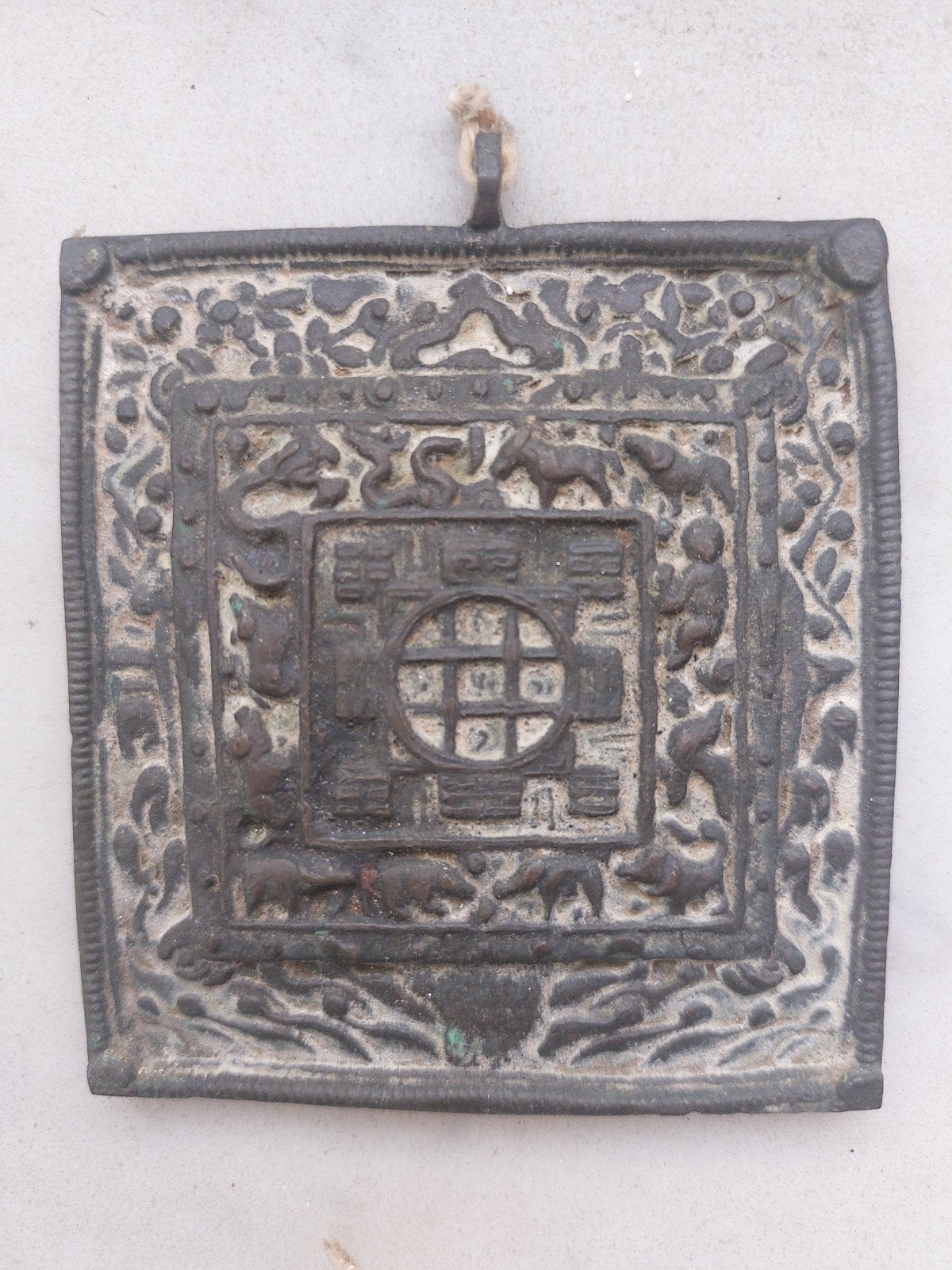 Plaque de protection bouddhiste., Antiquités & Art, Enlèvement