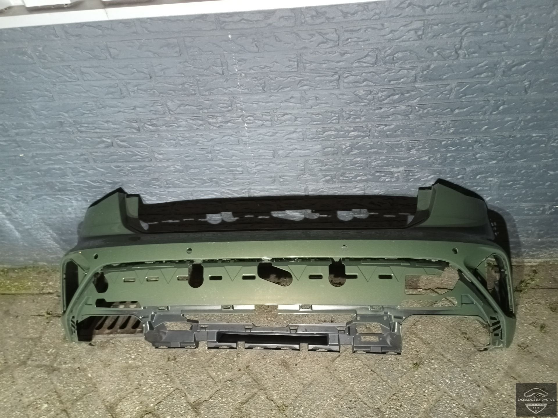 Audi A3 8Y Facelift S-Line Achterbumper Bumper 6xPDC KLS Ori, Auto-onderdelen, Gebruikt, AUDI AG, Auto-Union-Strasse 1
85045  Ingolstadt, DE