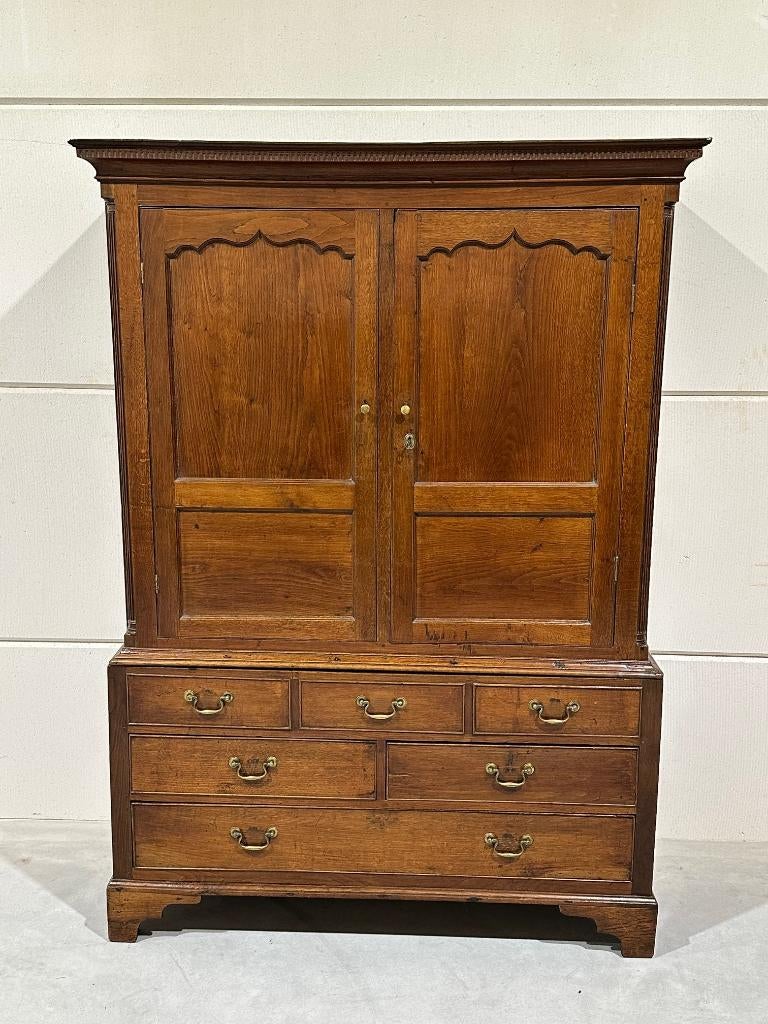 18e eeuws eiken kabinet / kast, Antiquités & Art, Antiquités | Bureau & Affaires, Enlèvement ou Envoi