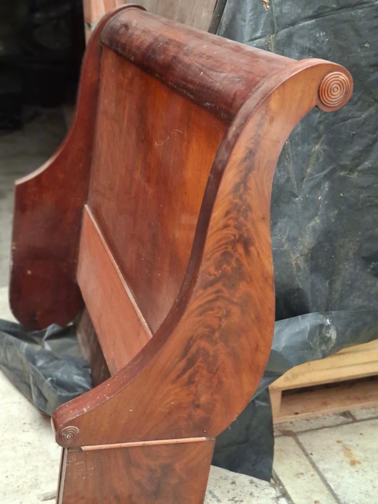 Bed louis philippe, Ophalen
