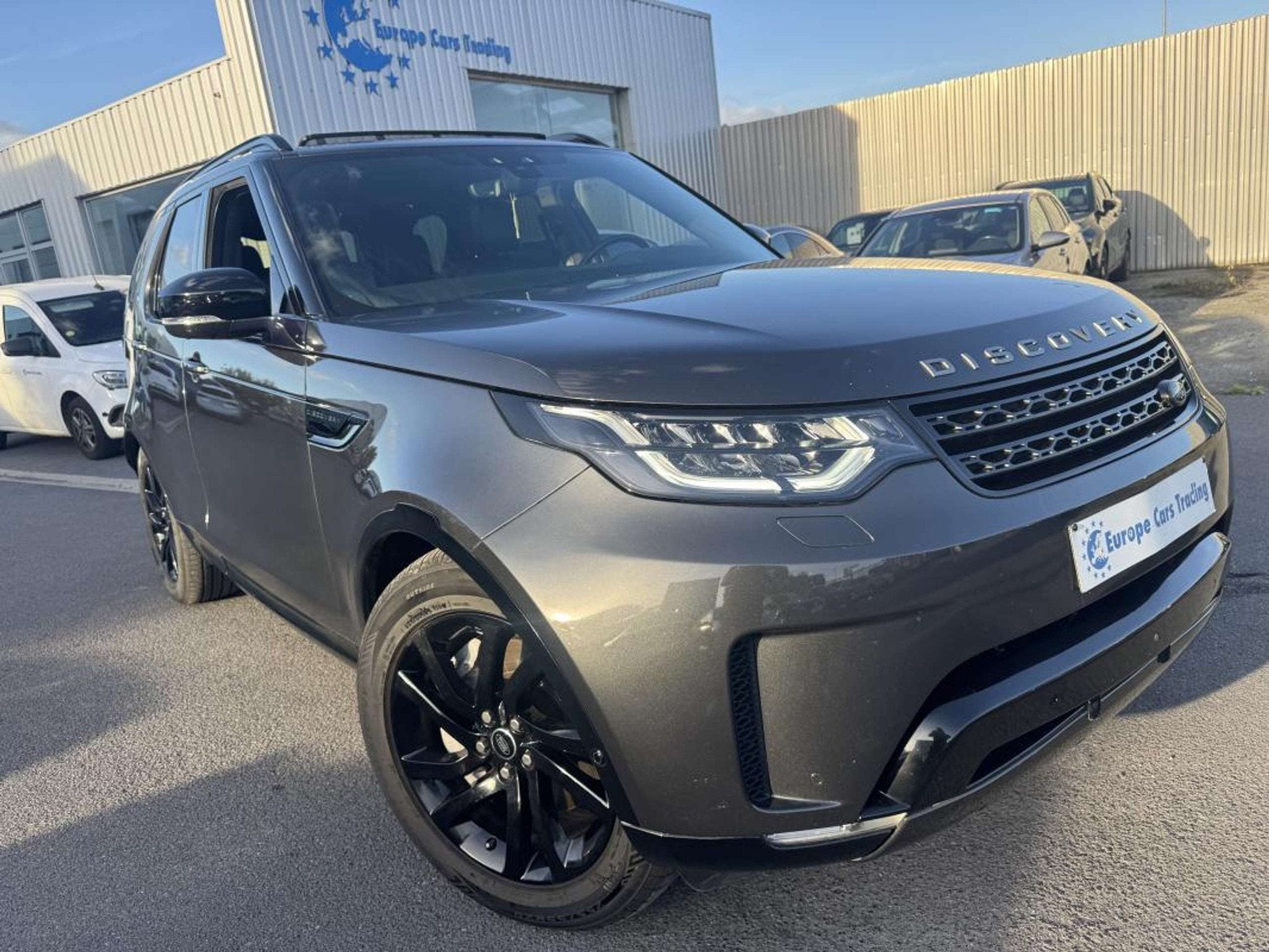Land Rover Discovery V 3.0SDV6 LUXURY HSE 4X4 306CH 7 PLACES, Auto's, Automaat, Gebruikt, Zwart, 2993 cc