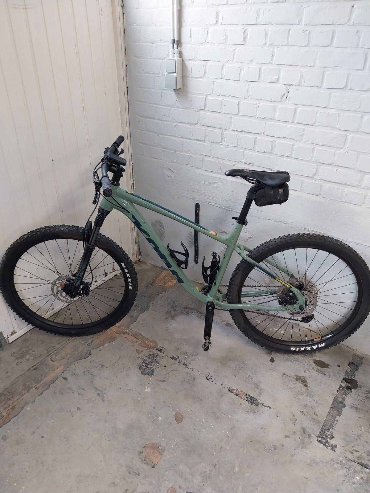 Mountainbike Kona Cinder Cone, Ophalen