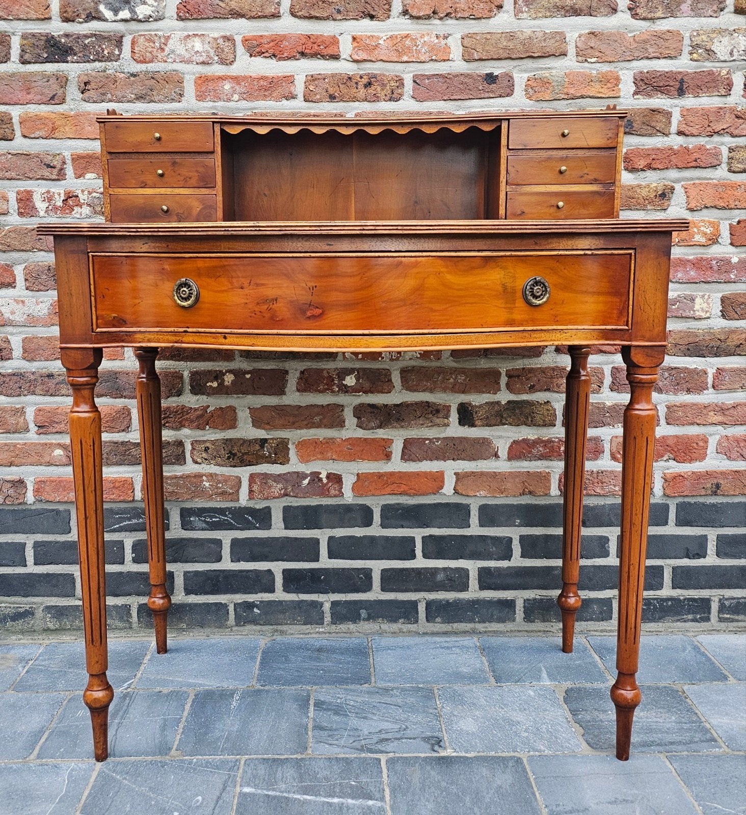 Prachtig antiek houten bureau met lades., Ophalen