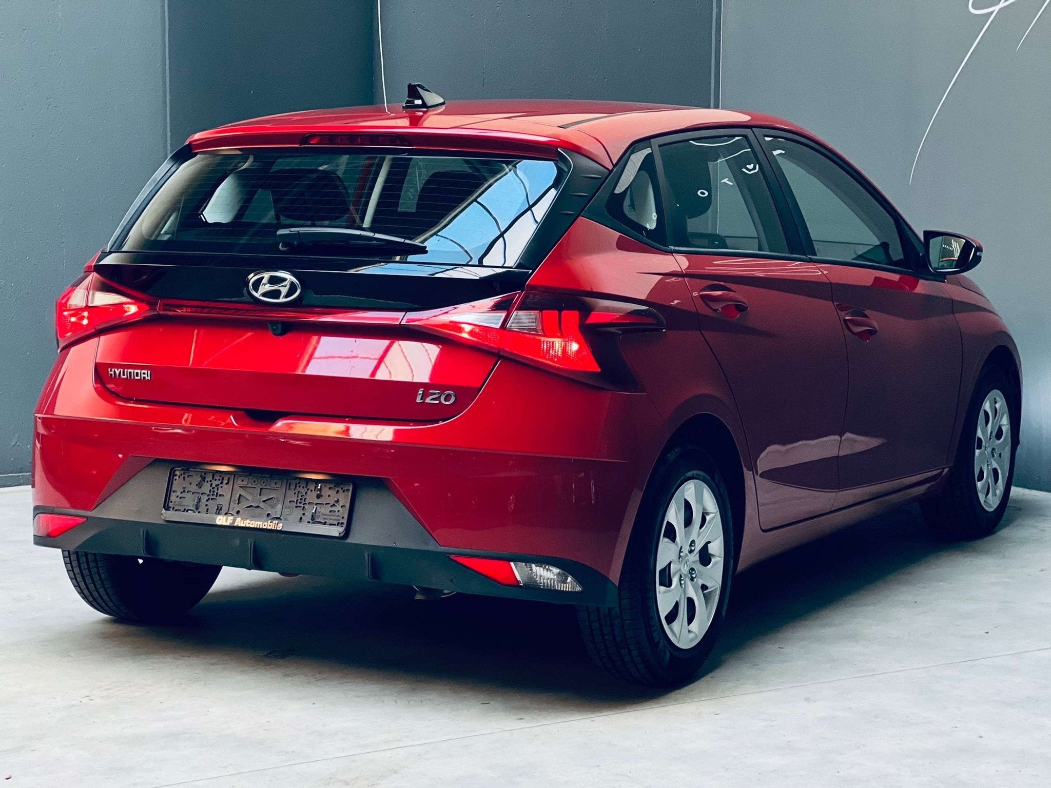 Hyundai i20 1.0i *AUTOMATIQUE*CARPLAY*CAMERA*CARNET COMPLET*, Auto's, Stof, Gebruikt, 5 deurs, 3 cilinders