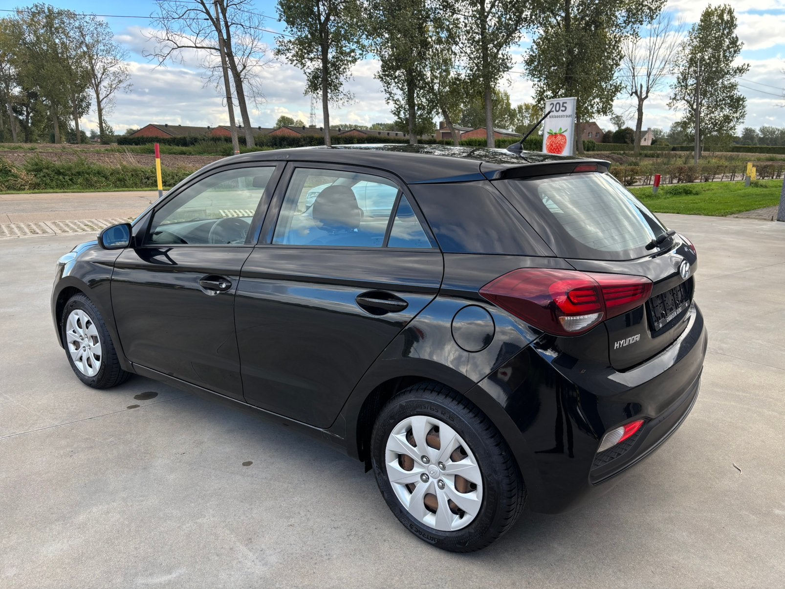 HYUNDAI i20 ACTIVE 1.2 ESSENCE/2018/EURO 6D/CLIMATISATION/, Autos, Achat, Euro 6, Entreprise, Boîte manuelle