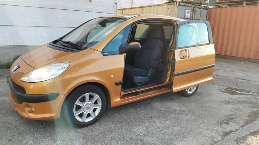 Peugeot 1007 ' automaat ' km 103.000, Ophalen