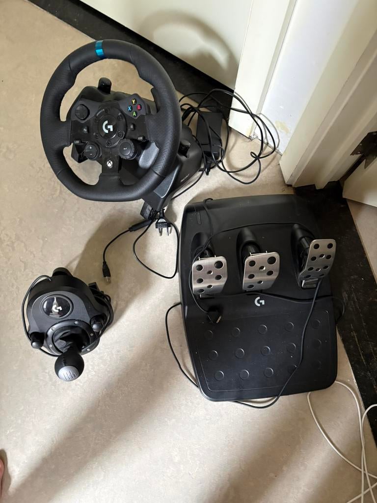 Gaming stuur en pedalen + voor te schakelen, Ophalen, Zo goed als nieuw