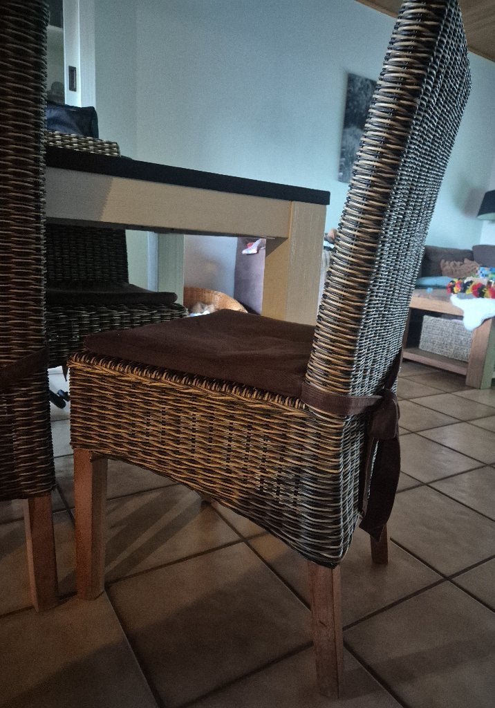 6 Rieten Eetkamerstoelen, Huis en Inrichting, Ophalen, Bruin, Riet of Rotan, Zo goed als nieuw