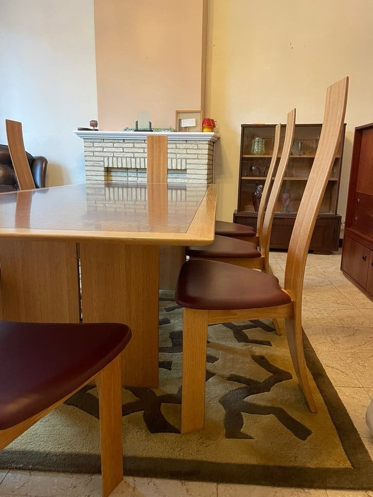 Pauvers Van den Berghe Iris Tafel + 8 Stoelen Set Wortelnoot, Ophalen, Zo goed als nieuw