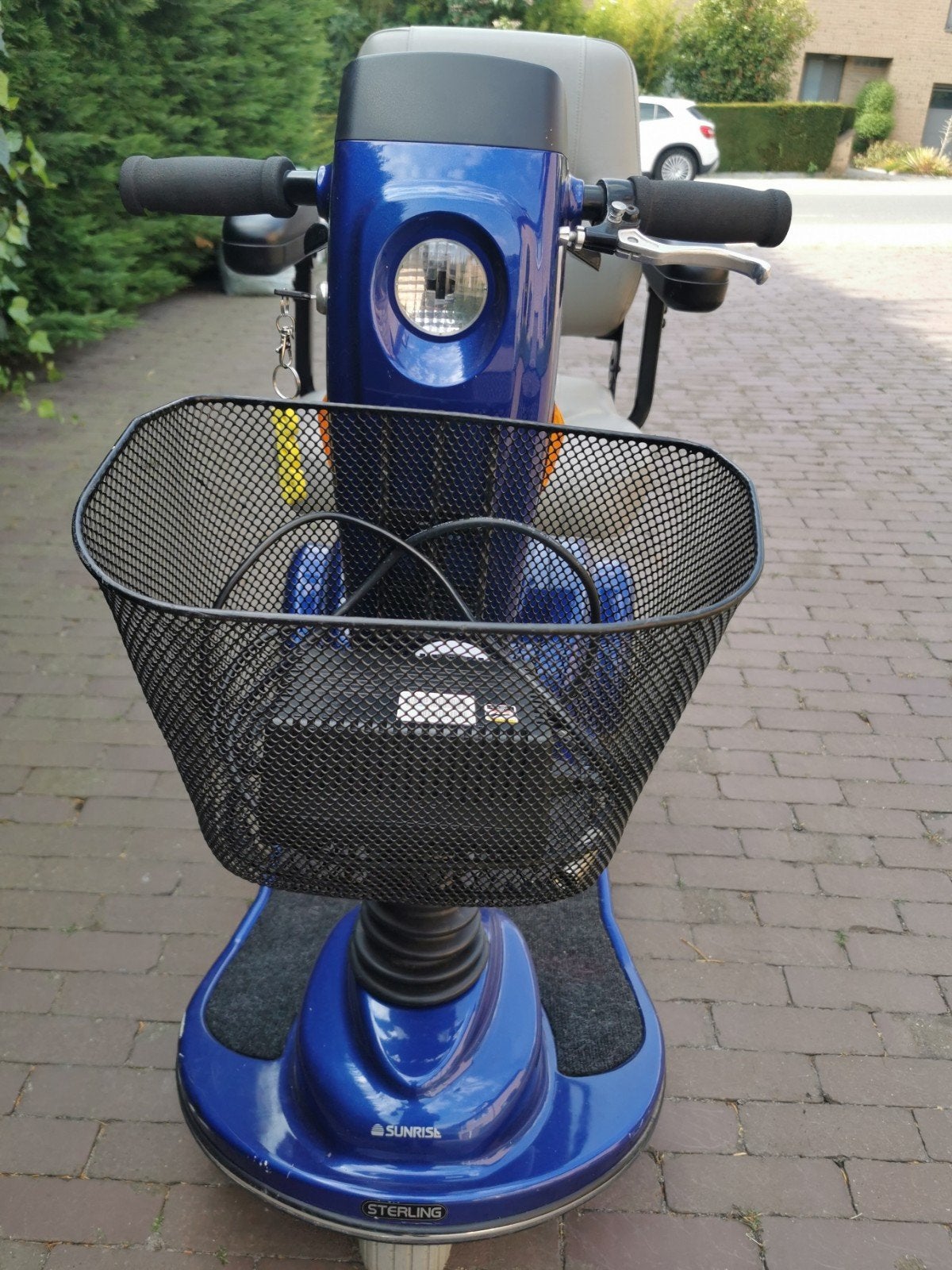 Trottinette à 3 roues avec deux batteries neuves info 048882, Enlèvement ou Envoi, Pliant, Comme neuf, Fauteuil roulant électrique