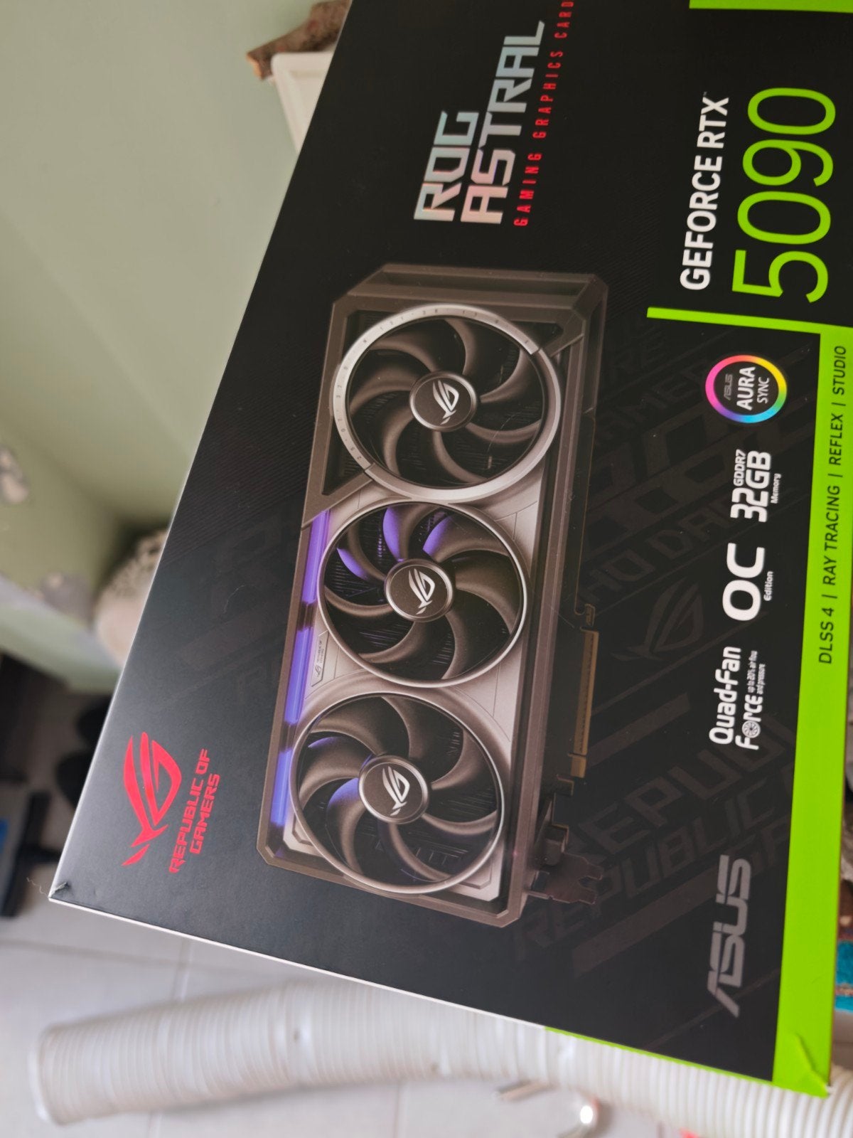 RTX 5090 Asus rog astral te koop, Computers en Software, Videokaarten, Ophalen of Verzenden
