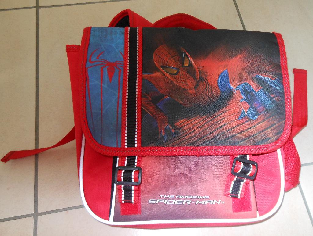 spiderman rugzakje, Bijoux, Sacs & Beauté, Sacs | Cartables, Enlèvement, Utilisé